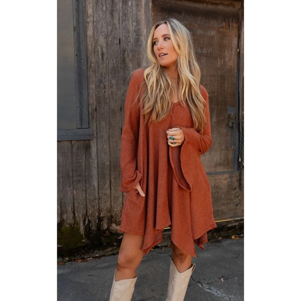 Golden Hour Long Bell Sleeve Dress - Rust - Picture 5 of 8